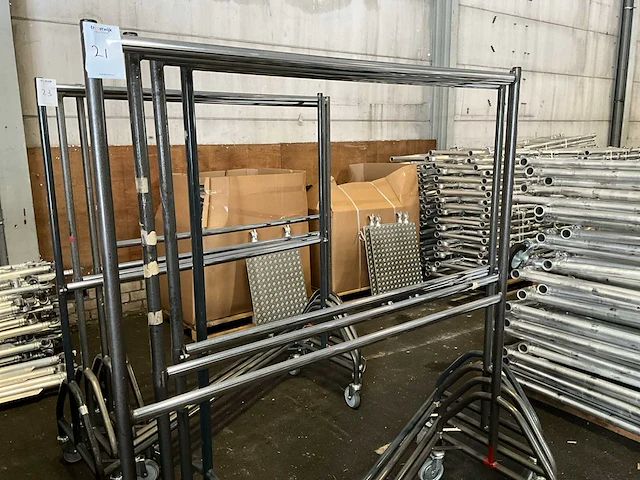 Nestelbaar mobiel kledingrek (4x) - afbeelding 3 van  3