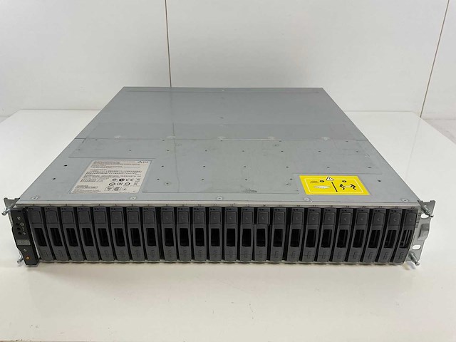 Netapp (naj-1001) 23x 1.2 tb seagate (st1200mm0018) - 1x 1.2 tb hgst (huc101812cs4204) disk array enclosure storage - afbeelding 1 van  12