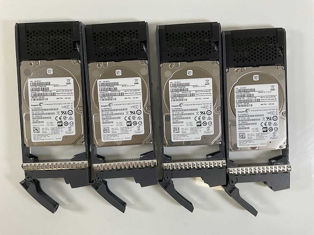 Netapp (naj-1001) 23x 1.2 tb seagate (st1200mm0018) - 1x 1.2 tb hgst (huc101812cs4204) disk array enclosure storage - afbeelding 9 van  12