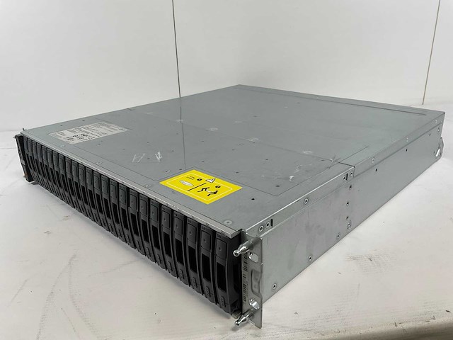 Netapp (naj-1001) 4x 1.2 tb seagate (st1200mm0018) - 18x 1.2 tb hgst (huc101812cs4204) - 2x 1.2 tb toshiba (hdebl12naa51) disk array enclosure storage - afbeelding 6 van  12