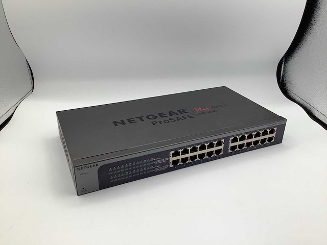 Netgear jgs524ev2 prosafe plus switch 24-port gigabit switch - afbeelding 1 van  5