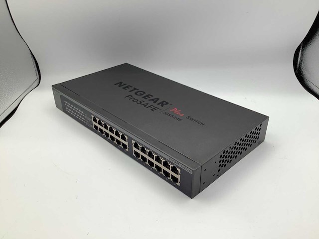 Netgear jgs524ev2 prosafe plus switch 24-port gigabit switch - afbeelding 3 van  5