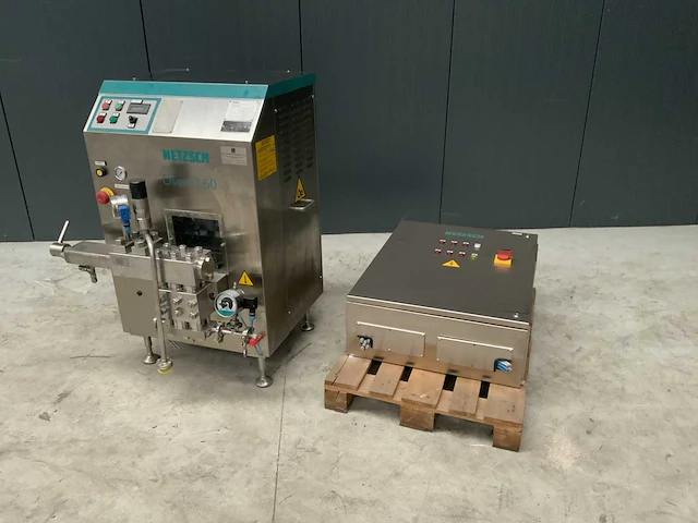 Netzsch omega 6 laboratorium homogenisator - afbeelding 1 van  9
