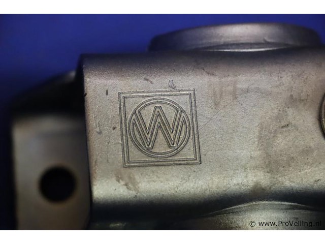 Neuswielklemmen in magazijnbak - afbeelding 4 van  4