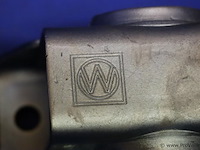 Neuswielklemmen in magazijnbak - afbeelding 4 van  4