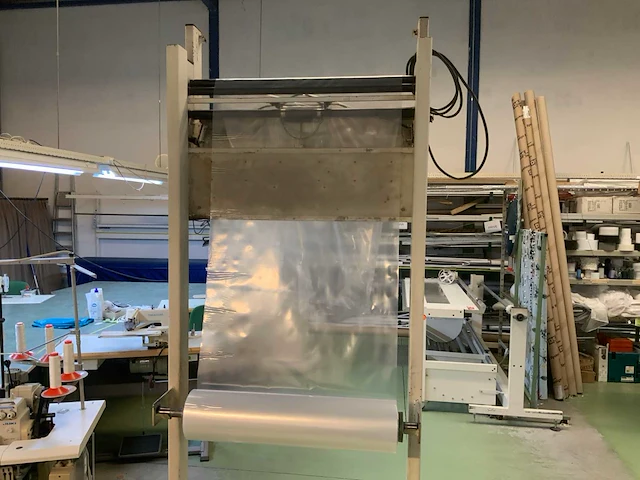 Neven gordijninpakmachine - afbeelding 5 van  6