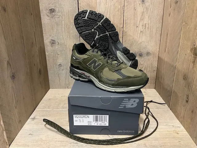 New balance - m2002rdn - sneaker maat 47,5 - afbeelding 1 van  3