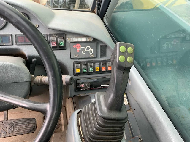 New holland - 2001 - lm430 - verreiker - afbeelding 24 van  51