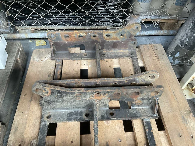 New holland - ford - fiat achterbrug trekhaak slede (3x) - afbeelding 3 van  4