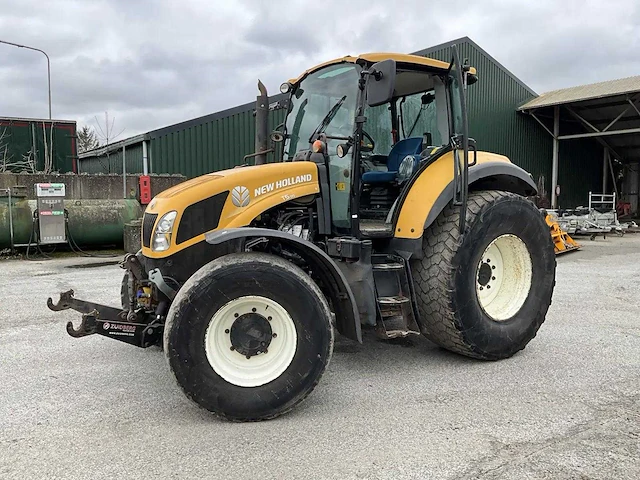 New holland - t5.95 - land- en bosbouwtrekker - afbeelding 1 van  15