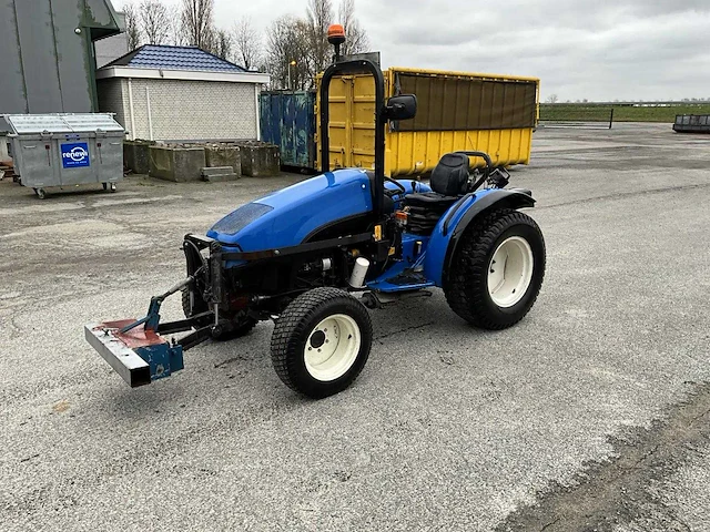 New holland - tce55 - land- en bosbouwtrekker - afbeelding 5 van  15