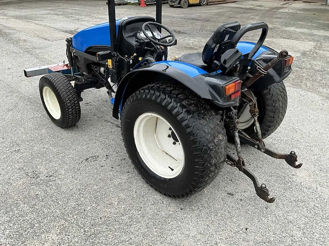 New holland - tce55 - land- en bosbouwtrekker - afbeelding 14 van  15