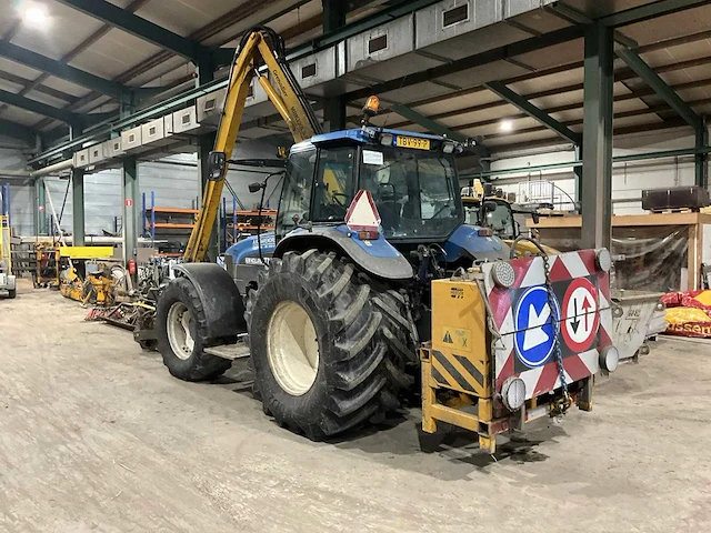 New holland - tm165 - land- en bosbouwtrekker - afbeelding 14 van  15