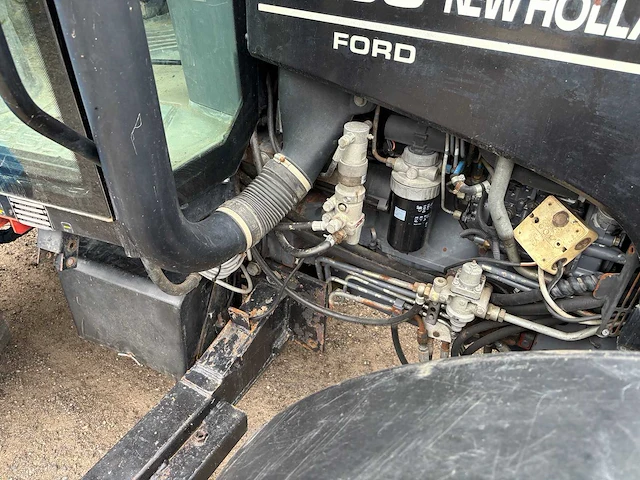 New holland - ts90 - 4-wheel drive tractor - 1998 - afbeelding 14 van  40