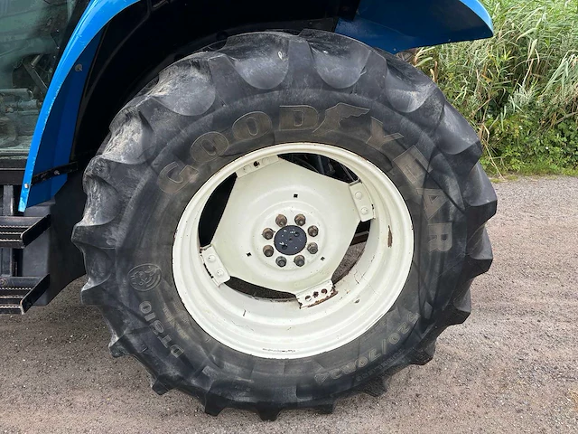 New holland - ts90 - 4-wheel drive tractor - 1998 - afbeelding 17 van  40