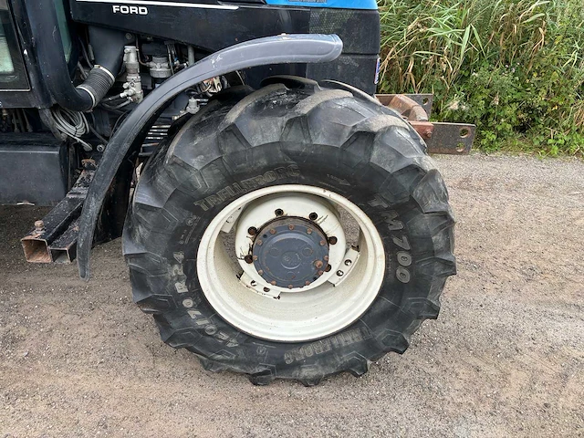 New holland - ts90 - 4-wheel drive tractor - 1998 - afbeelding 24 van  40