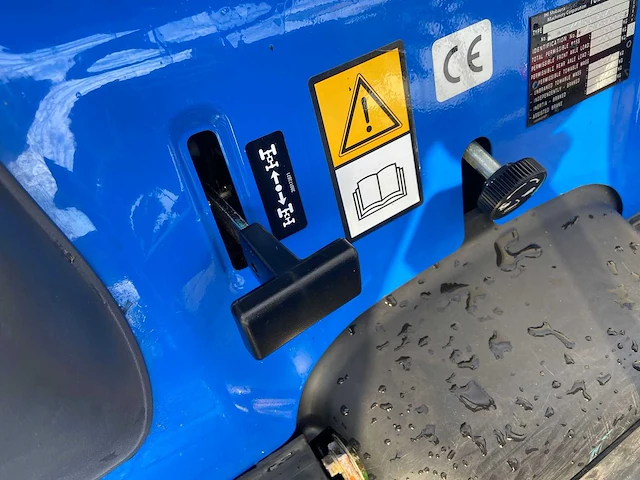 New holland - tz24d - mini tractor met maaidek - 2008 - afbeelding 4 van  24
