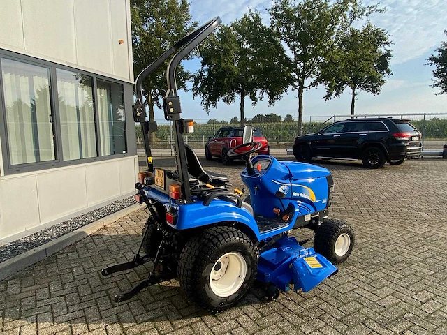 New holland - tz24d - mini tractor met maaidek - 2008 - afbeelding 18 van  24