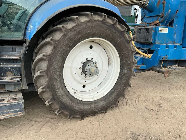 New holland 2014 t7.235 vierwielaangedreven landbouwtractor - afbeelding 5 van  95