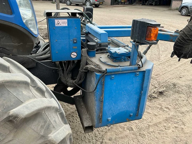 New holland 2014 t7.235 vierwielaangedreven landbouwtractor - afbeelding 10 van  95