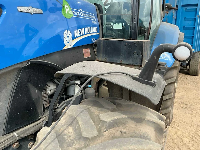 New holland 2014 t7.235 vierwielaangedreven landbouwtractor - afbeelding 30 van  95