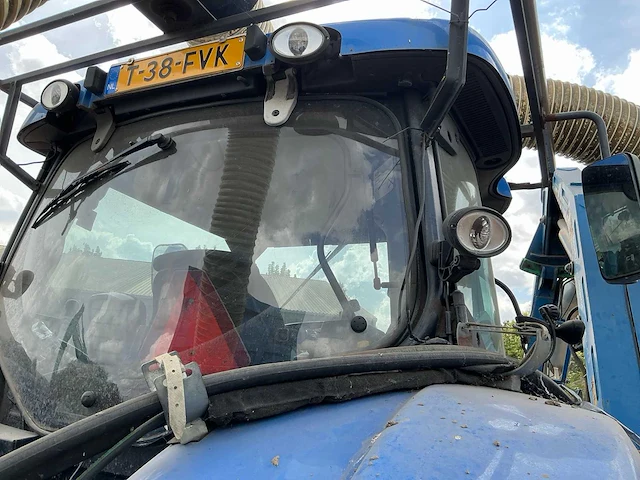New holland 2014 t7.235 vierwielaangedreven landbouwtractor - afbeelding 65 van  95