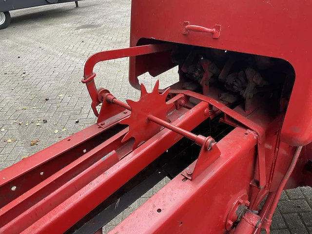 New holland 278 vierkante balenpers - afbeelding 10 van  14