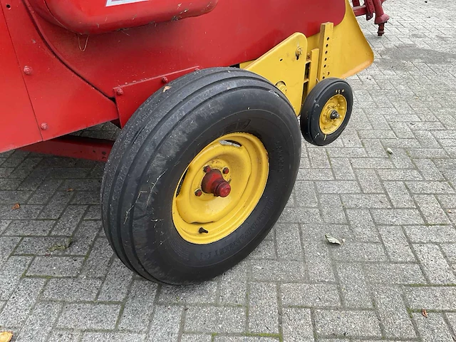 New holland 278 vierkante balenpers - afbeelding 8 van  14