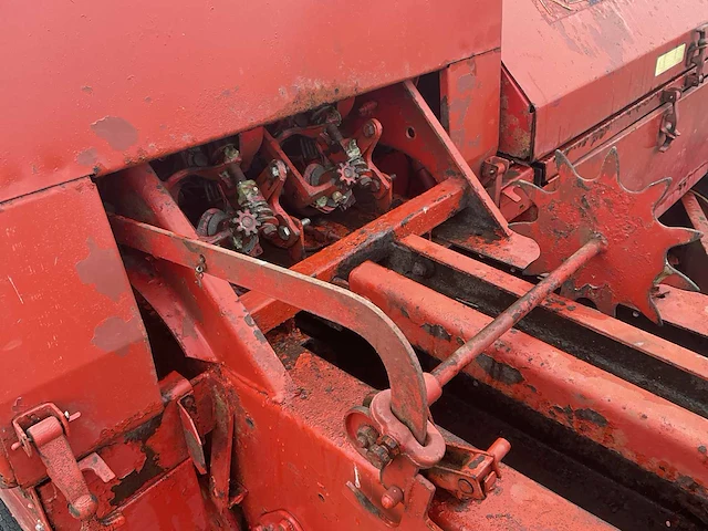 New holland 376 kleine balen pers - afbeelding 6 van  19
