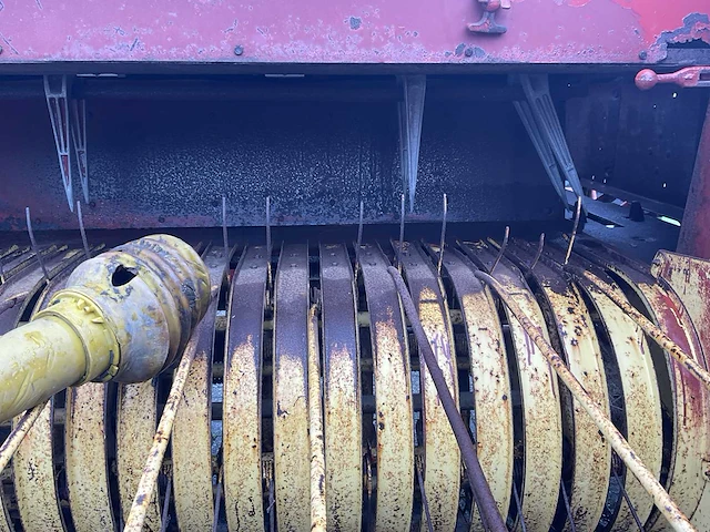 New holland 376 kleine balen pers - afbeelding 8 van  19