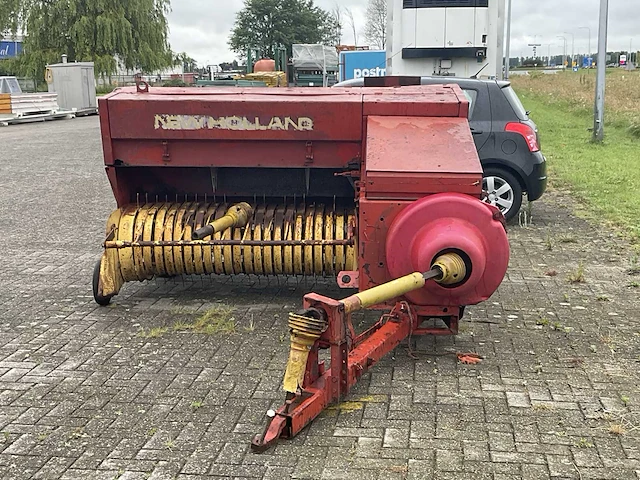 New holland 376 kleine balen pers - afbeelding 12 van  19