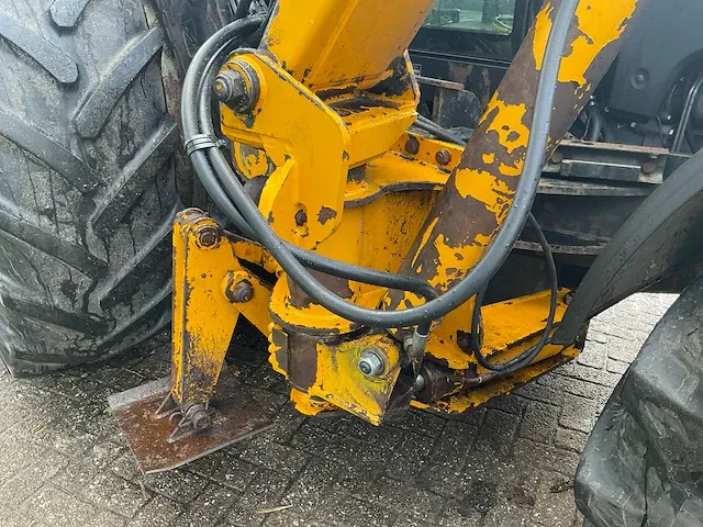 New holland 8160 range command vierwielaangedreven landbouwtractor - afbeelding 32 van  64