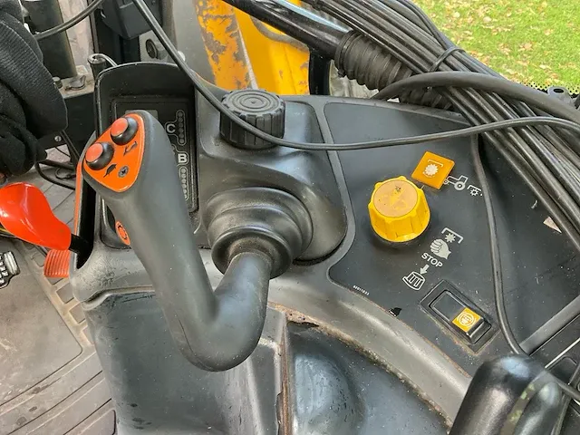New holland 8160 range command vierwielaangedreven landbouwtractor - afbeelding 49 van  64