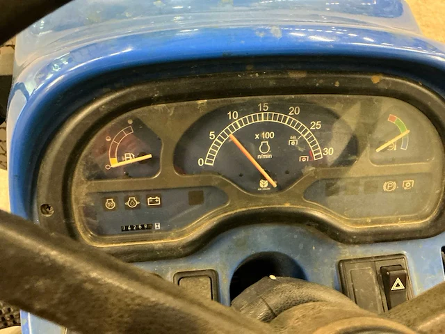 New holland boomer 2035 compacttractor - afbeelding 11 van  22