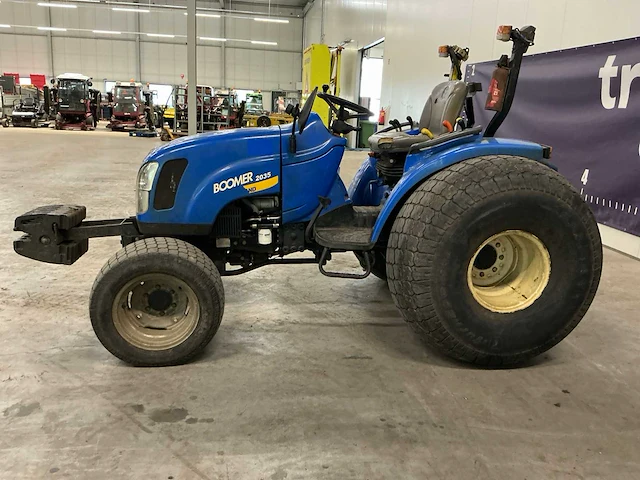 New holland boomer 2035 compacttractor - afbeelding 20 van  22