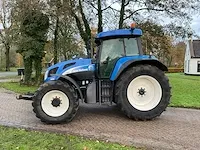 New holland t 7550 vierwielaangedreven landbouwtractor - afbeelding 2 van  37