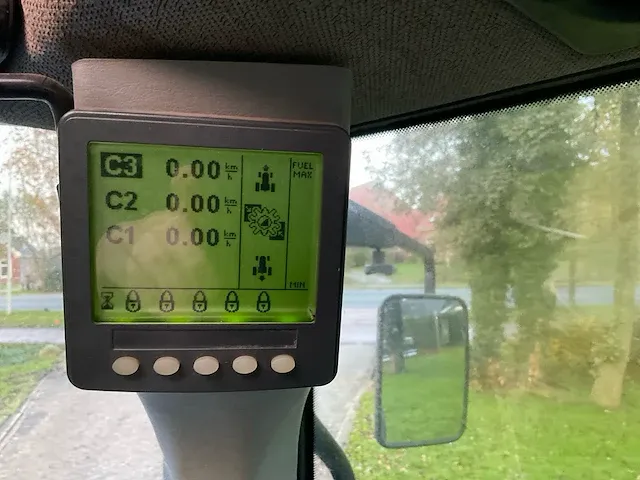 New holland t 7550 vierwielaangedreven landbouwtractor - afbeelding 31 van  37