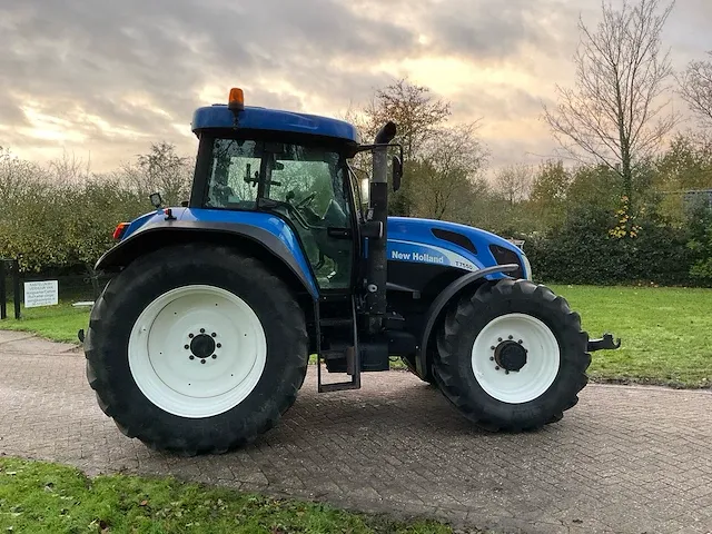 New holland t 7550 vierwielaangedreven landbouwtractor - afbeelding 6 van  37