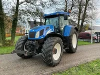 New holland t 7550 vierwielaangedreven landbouwtractor - afbeelding 9 van  37