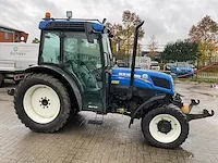 New holland t4.85f vierwielaangedreven landbouwtractor - afbeelding 11 van  44