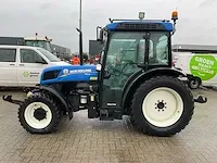 New holland t4.85f vierwielaangedreven landbouwtractor - afbeelding 19 van  44