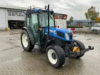 New holland t4.85f vierwielaangedreven landbouwtractor - afbeelding 12 van  44