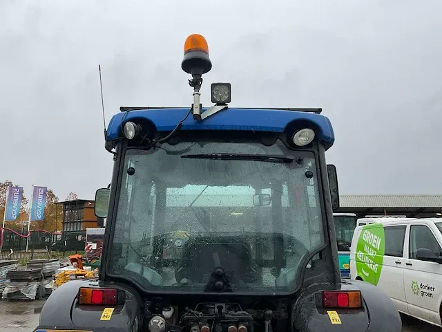 New holland t4.85f vierwielaangedreven landbouwtractor - afbeelding 42 van  44