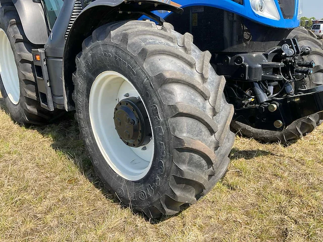 New holland t6.145 vierwielaangedreven landbouwtractor - afbeelding 9 van  56
