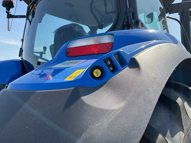 New holland t6.145 vierwielaangedreven landbouwtractor - afbeelding 14 van  56