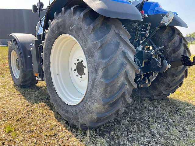 New holland t6.145 vierwielaangedreven landbouwtractor - afbeelding 22 van  56
