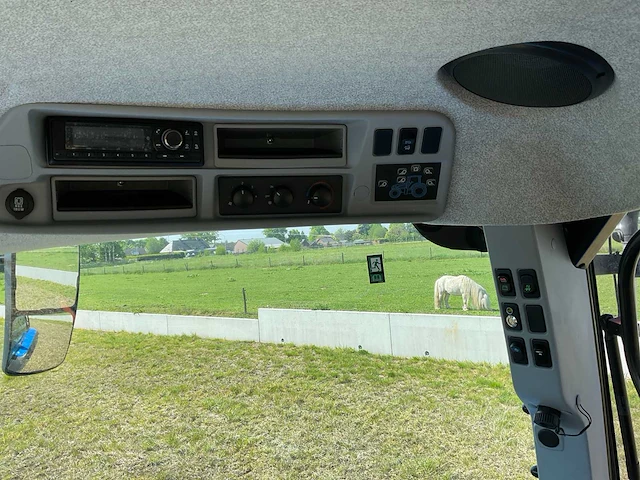 New holland t6.145 vierwielaangedreven landbouwtractor - afbeelding 32 van  56