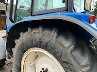 New holland tl90 vierwielaangedreven landbouwtractor - afbeelding 2 van  32