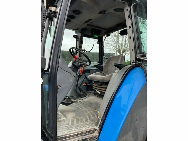 New holland tl90 vierwielaangedreven landbouwtractor - afbeelding 5 van  32