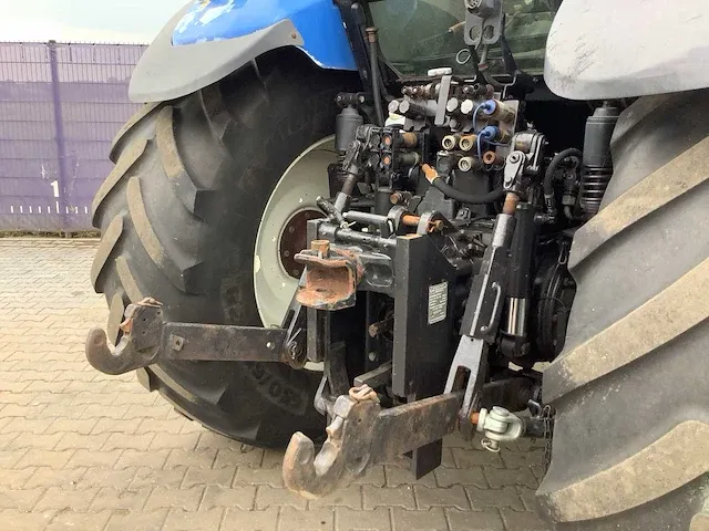 New holland tm140 vierwielaangedreven landbouwtractor - afbeelding 11 van  33